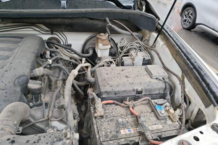 Used Toyota Tundra  Engine Bay Left