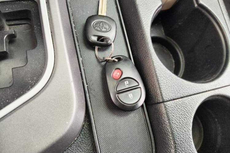 Used Toyota Tundra  Vehicle Key