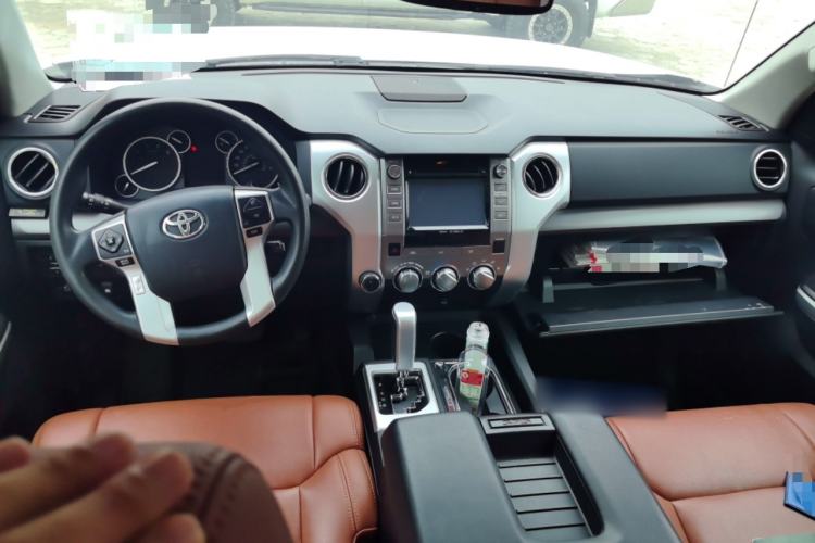 Used Toyota Tundra  Center Console