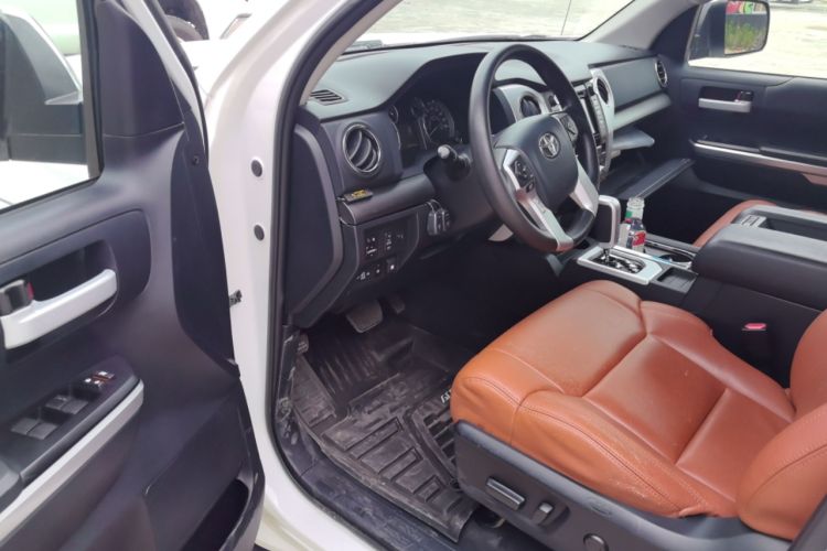 Used Toyota Tundra  Driver Seat