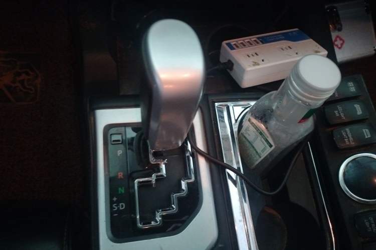 Used Toyota Tundra  Gear Lever