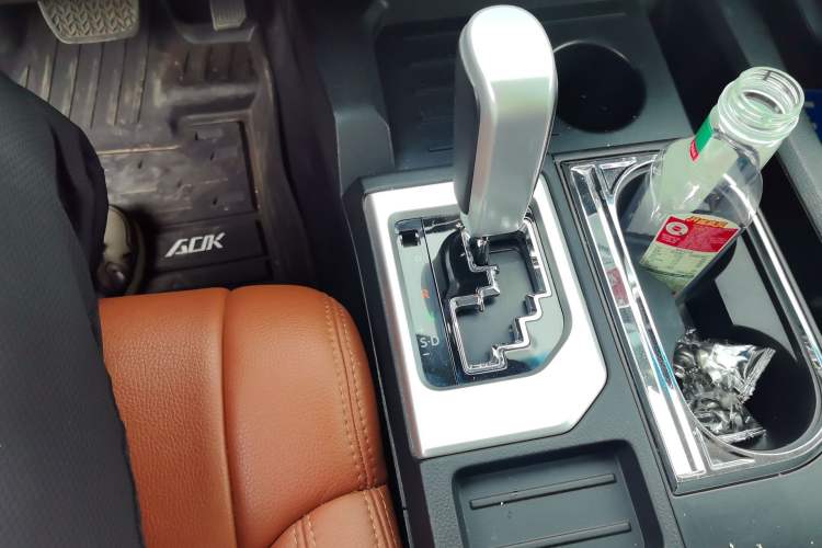 Used Toyota Tundra  Gear Lever