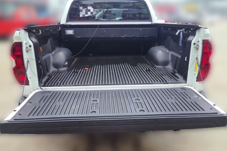 Used Toyota Tundra  Trunk