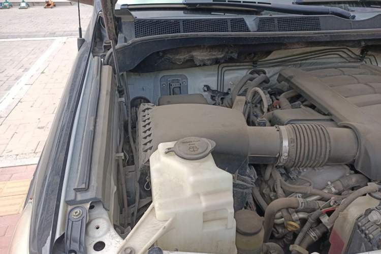 Used Toyota Tundra 2014 5.7L 1794 Edition Engine Bay Right