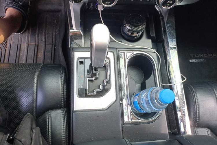 Used Toyota Tundra 2014 5.7L 1794 Edition Gear Lever