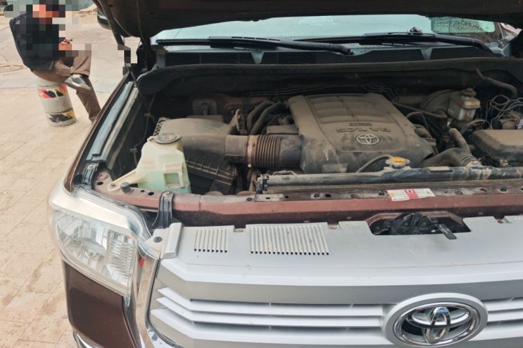 Used Toyota Tundra 2014 5.7L 1794 Edition Engine Bay Right