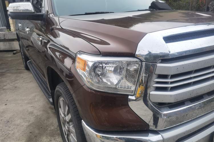 Used Toyota Tundra 2014 5.7L 1794 Edition Right Front Headlight