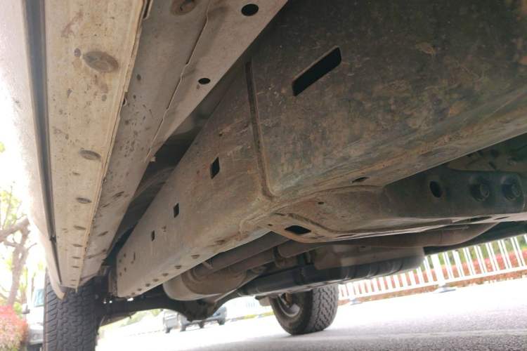 Used Toyota Tundra  Chassis Front Right