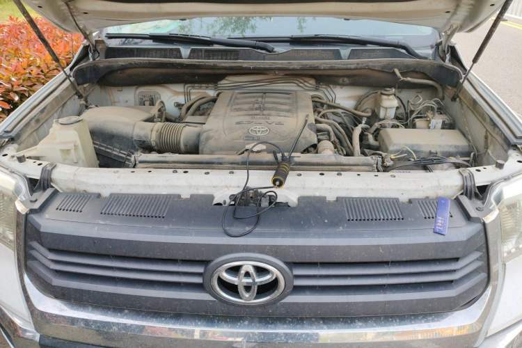 Used Toyota Tundra  Engine Bay