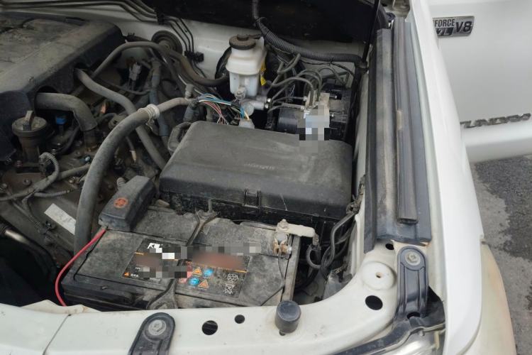 Used Toyota Tundra 2014 5.7L TRD Pro Engine Bay Left