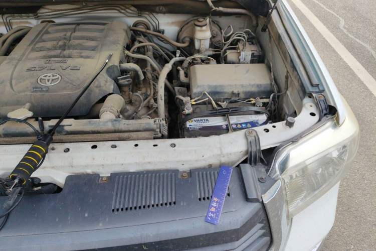 Used Toyota Tundra  Engine Bay Left