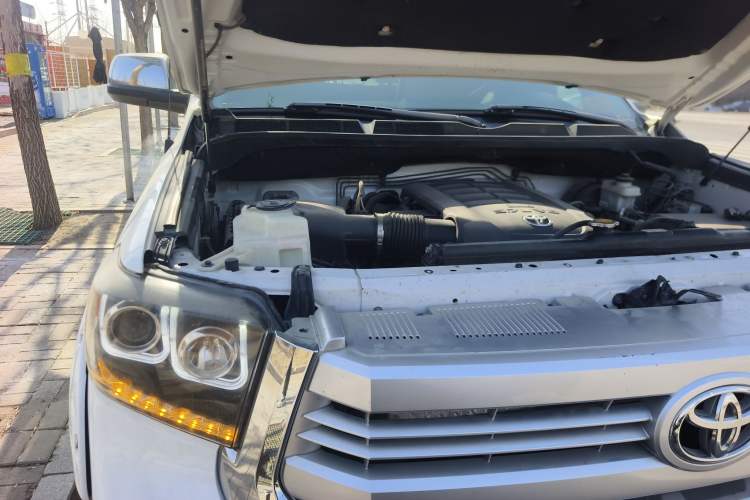 Used Toyota Tundra 2014 5.7L 1794 Edition Engine Bay Right