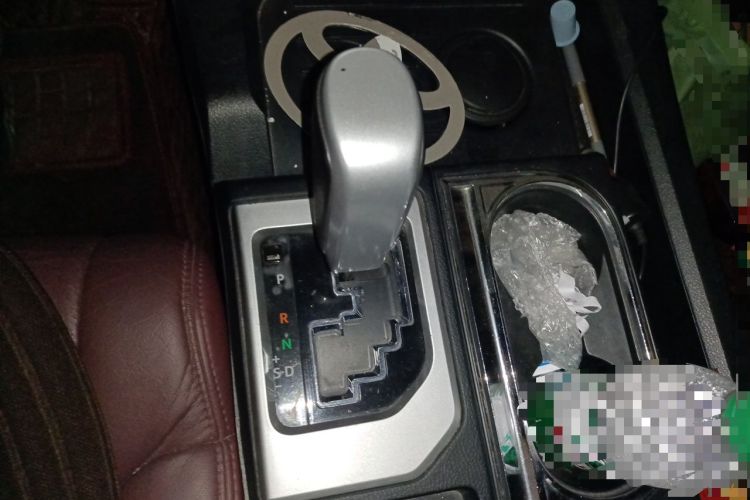 Used Toyota Tundra  Gear Lever