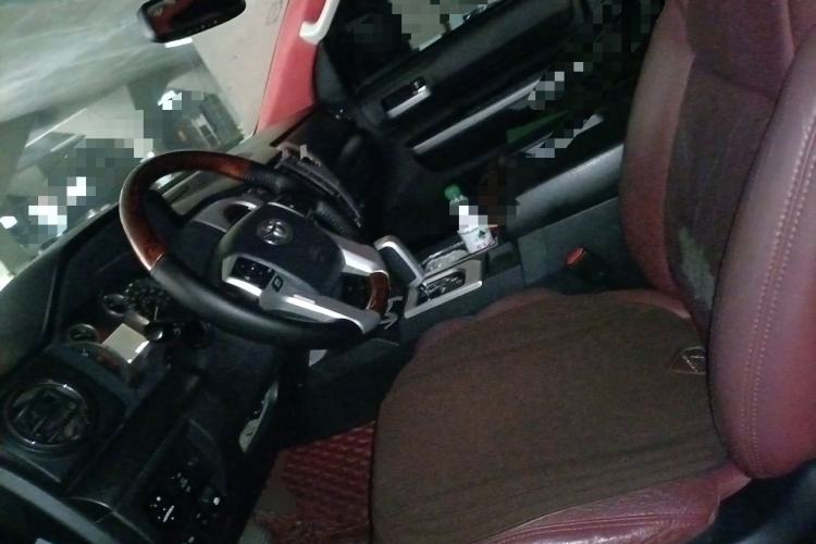 Used Toyota Tundra  Left Front Seat