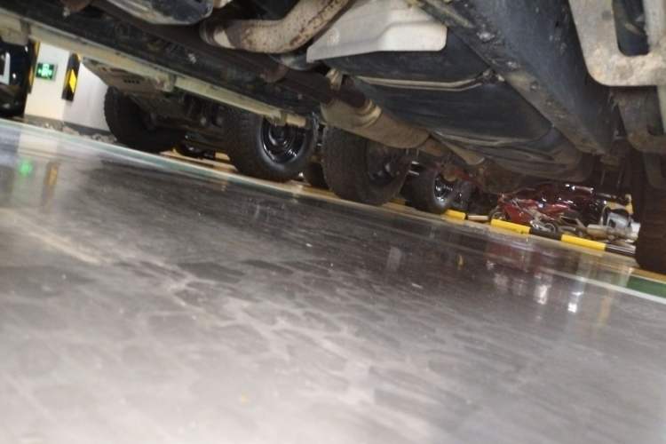 Used Toyota Tundra  Chassis Front Left