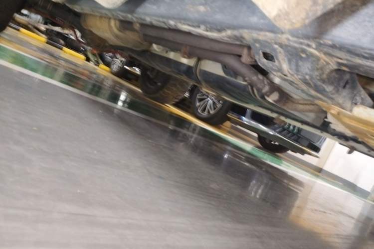 Used Toyota Tundra  Chassis Front Right