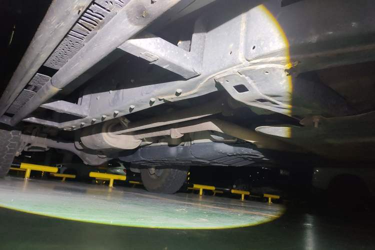Used Toyota Tundra  Chassis Front Right