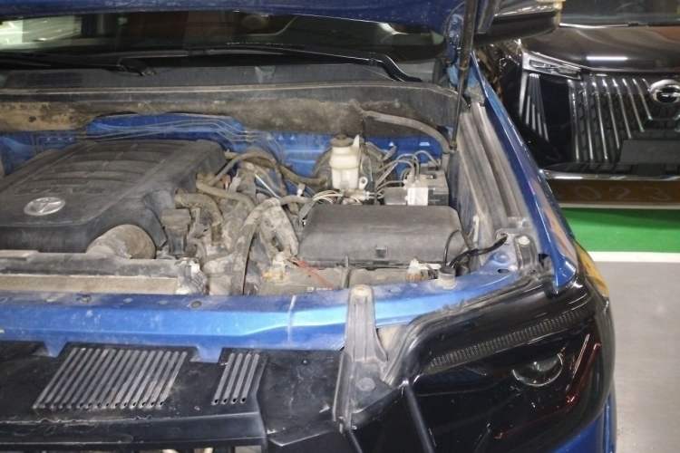 Used Toyota Tundra  Engine Bay Left