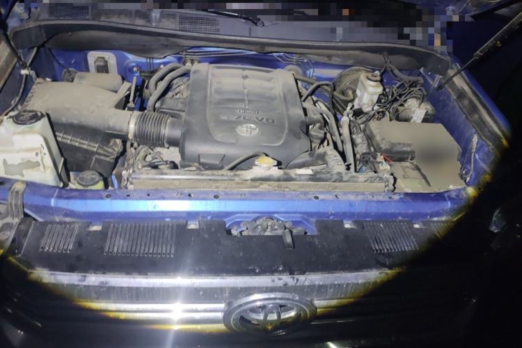 Used Toyota Tundra  Engine Bay