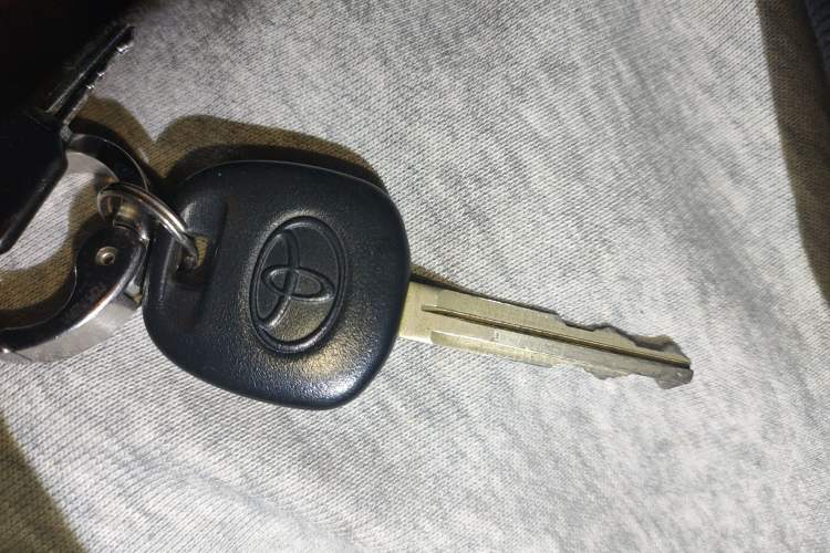 Used Toyota Tundra  Vehicle Key