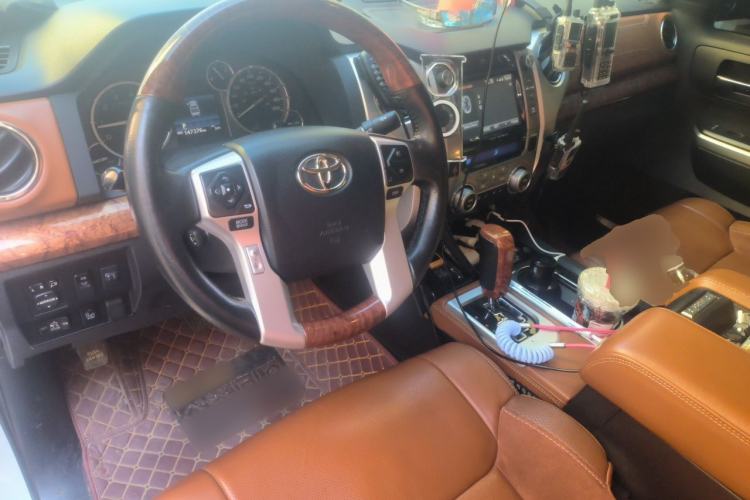 Used Toyota Tundra  Center Console