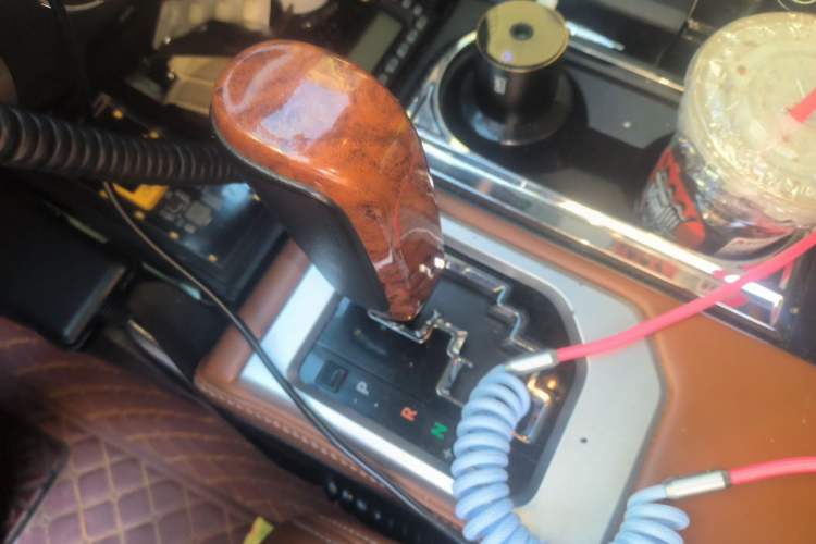 Used Toyota Tundra  Gear Lever