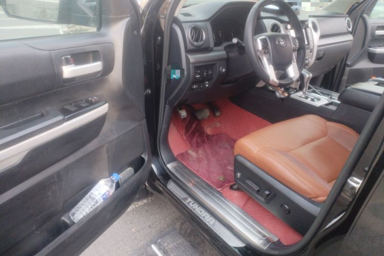 Used Toyota Tundra  Driver Seat