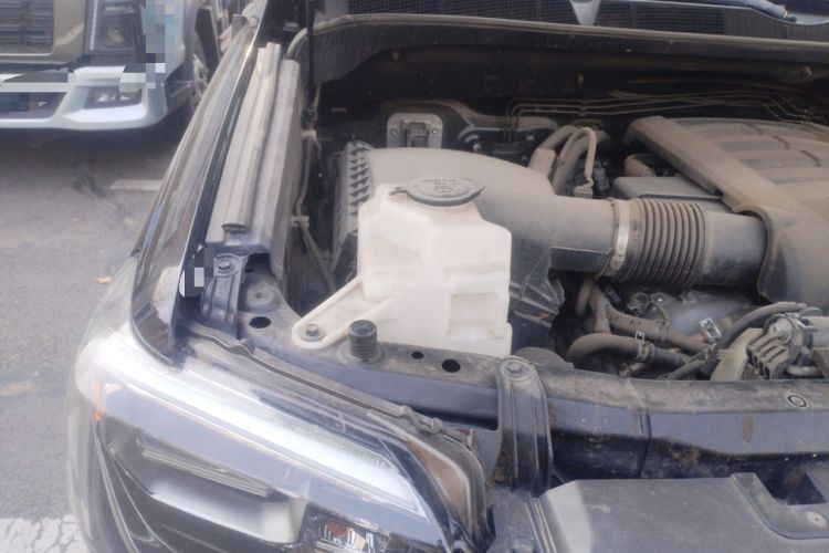 Used Toyota Tundra  Engine Bay Right