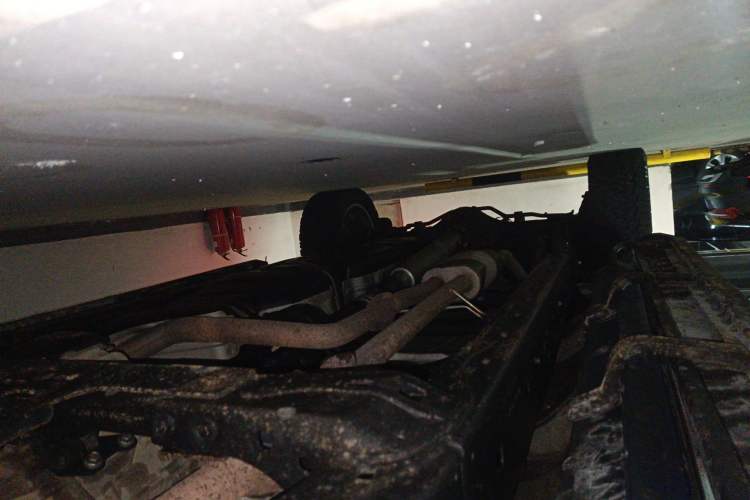 Used Toyota Tundra  Chassis Front Right