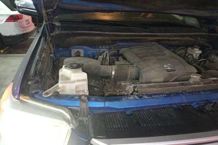 Used Toyota Tundra  Engine Bay Right
