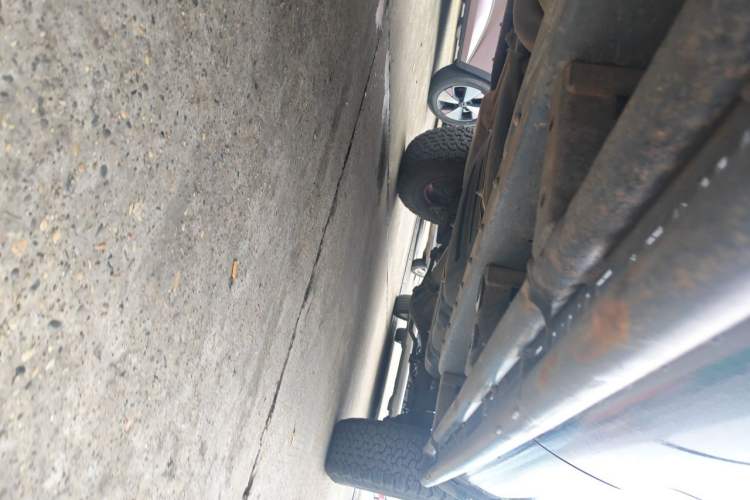 Used Toyota Tundra  Chassis Front Left
