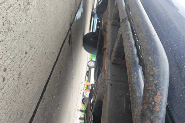 Used Toyota Tundra  Chassis Front Right
