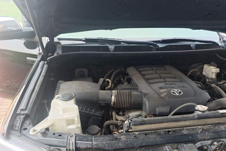 Used Toyota Tundra  Engine Bay Right