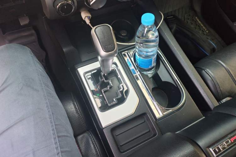 Used Toyota Tundra  Gear Lever