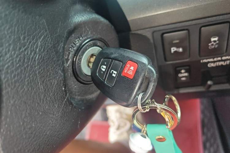 Used Toyota Tundra  Vehicle Key