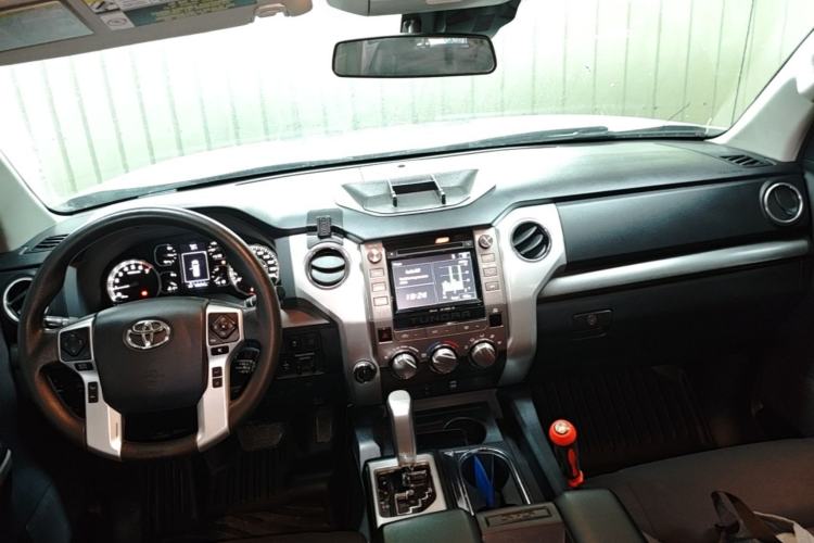 Used Toyota Tundra  Center Console