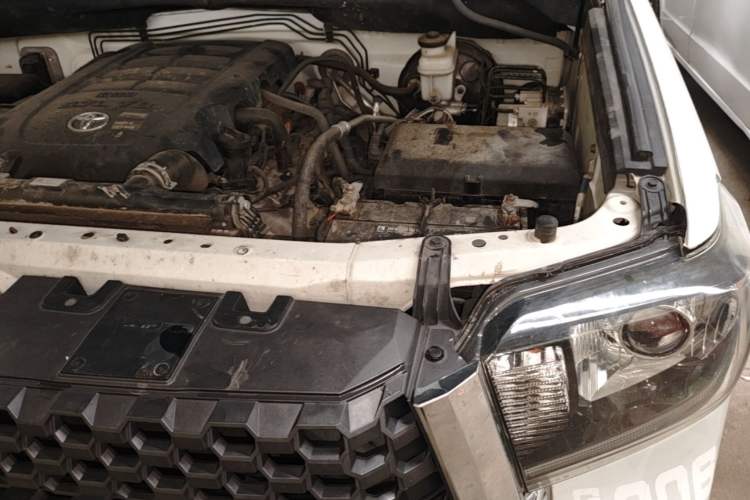Used Toyota Tundra  Engine Bay Left