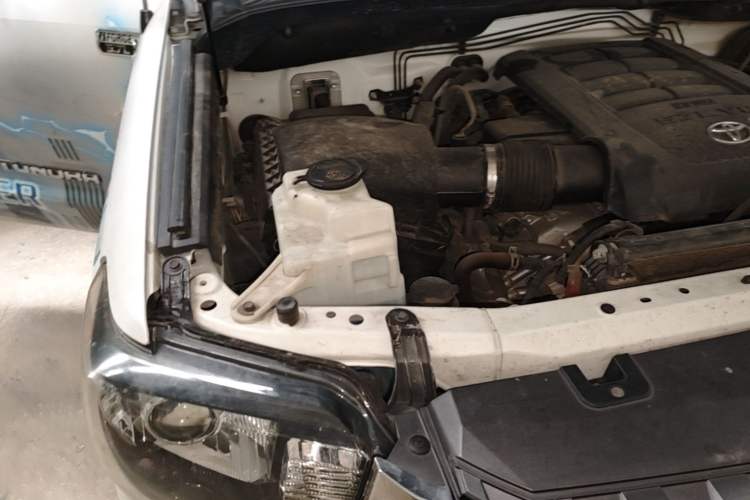 Used Toyota Tundra  Engine Bay Right