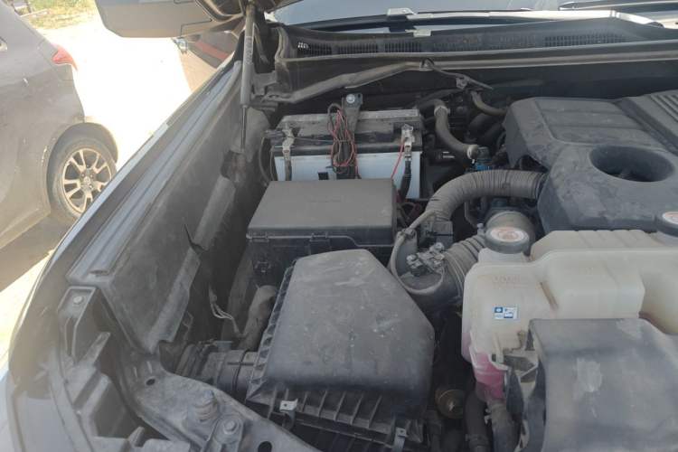 Used Toyota Tundra  Engine Bay Right