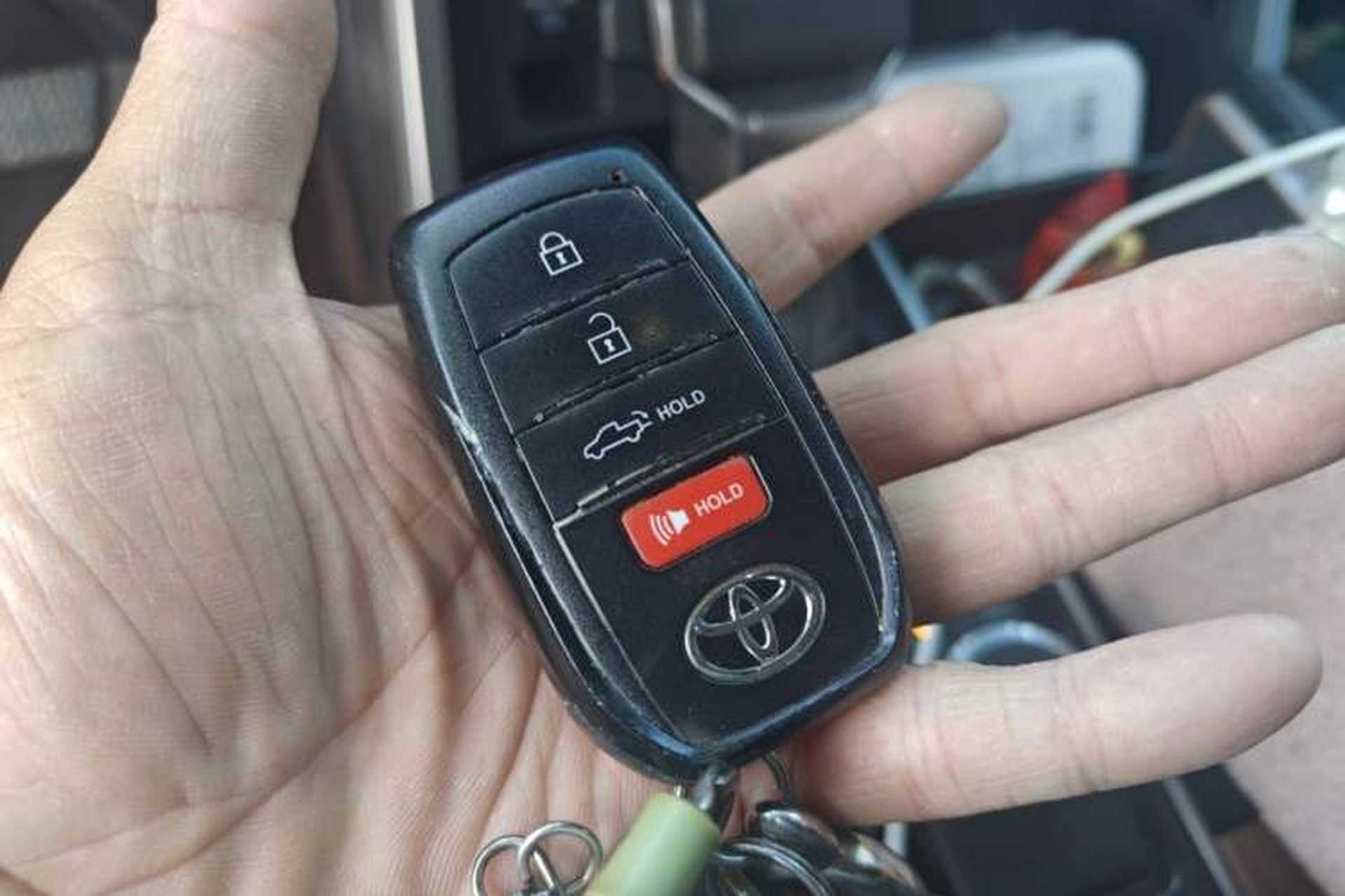 Used Toyota Tundra  Vehicle Key