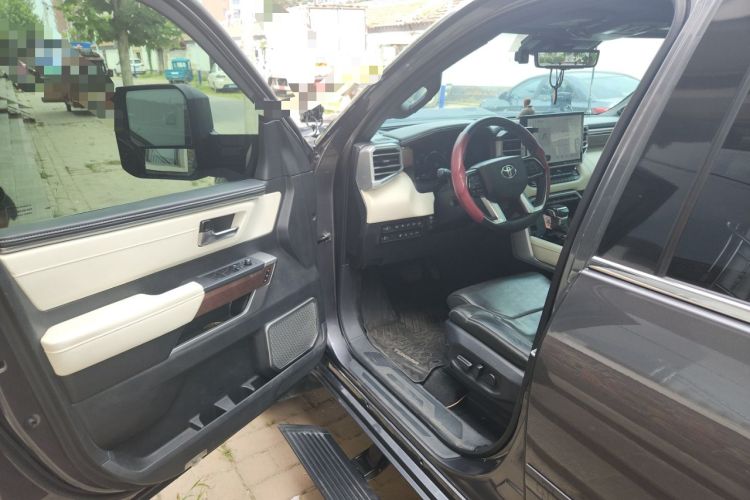 Used Toyota Tundra  Driver Seat