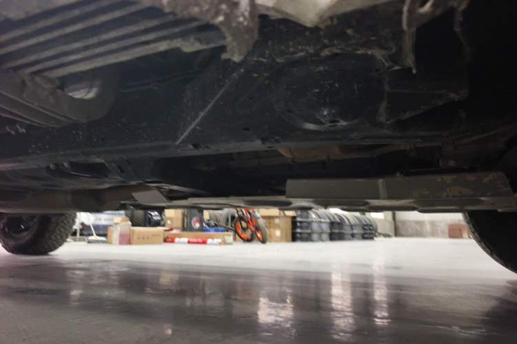 Used Toyota Tundra  Chassis Front Right