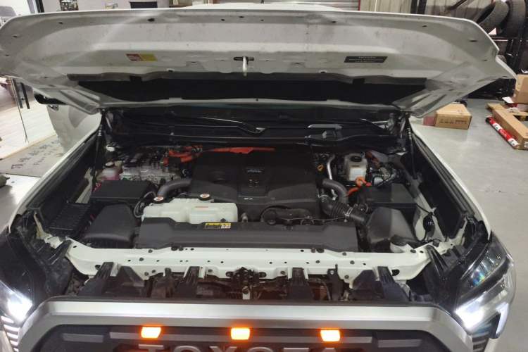 Used Toyota Tundra  Engine Bay