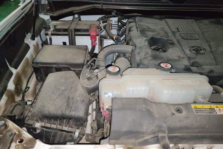 Used Toyota Tundra  Engine Bay Right