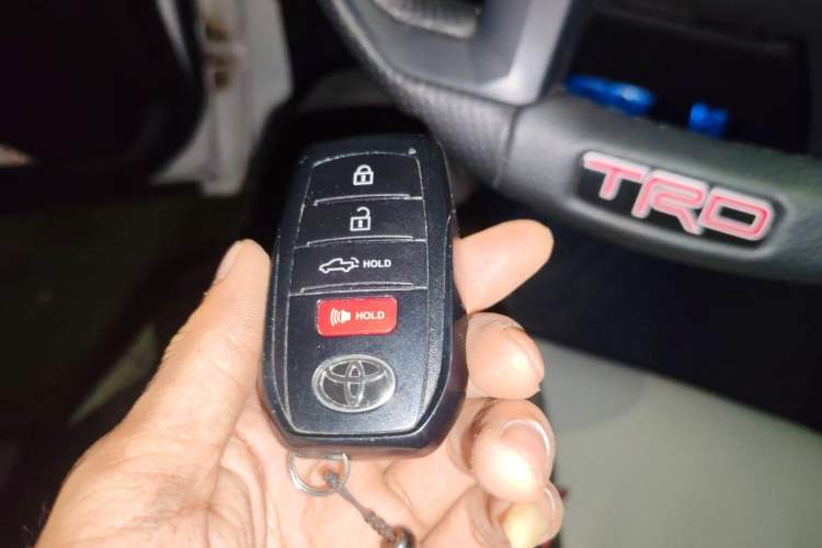 Used Toyota Tundra  Vehicle Key