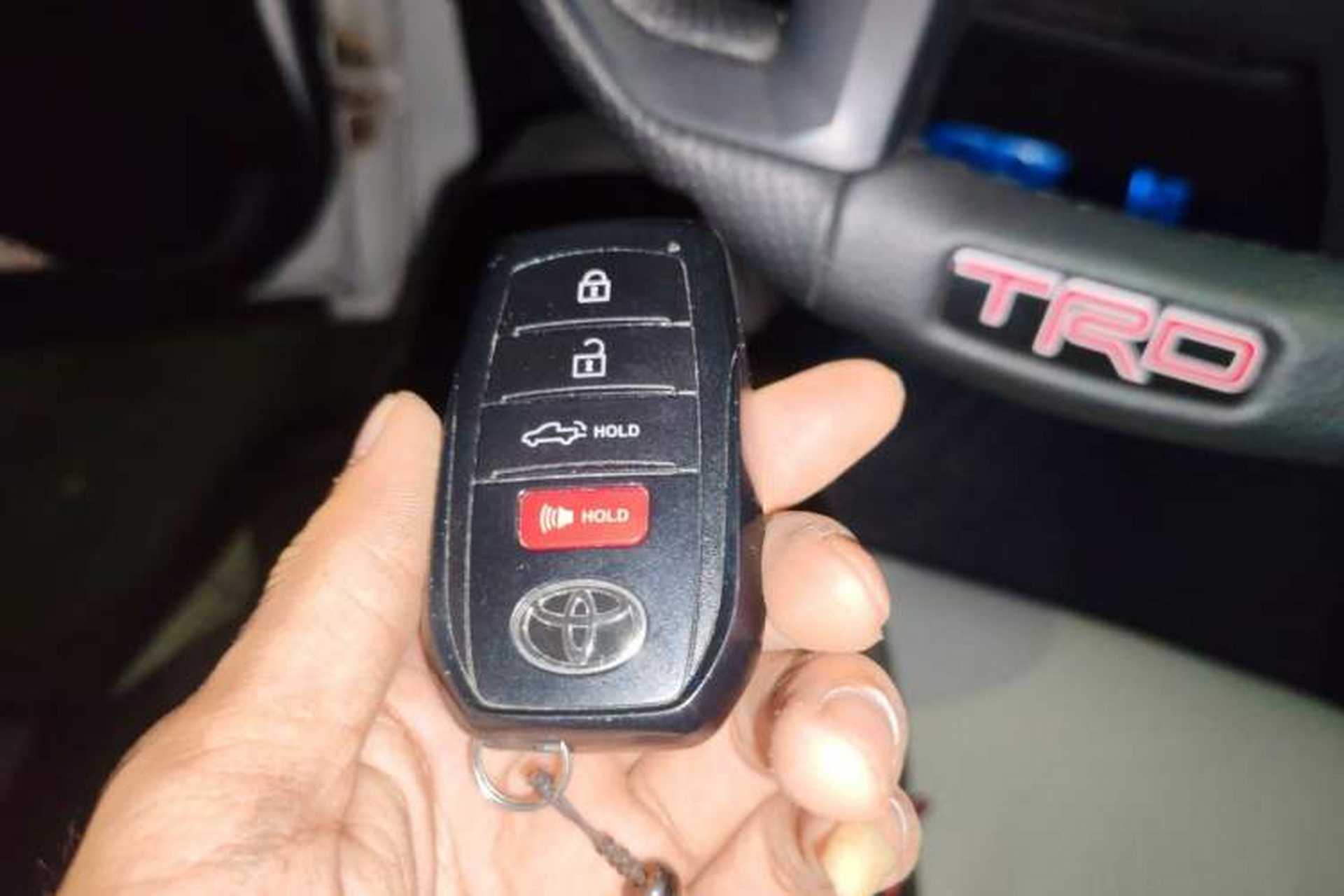 Used Toyota Tundra  Vehicle Key