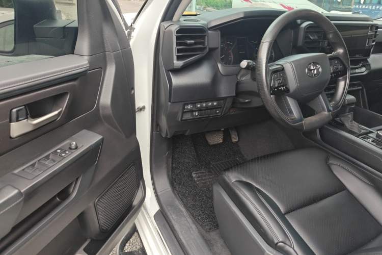 Used Toyota Tundra  Driver Seat
