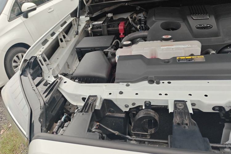 Used Toyota Tundra  Engine Bay Right