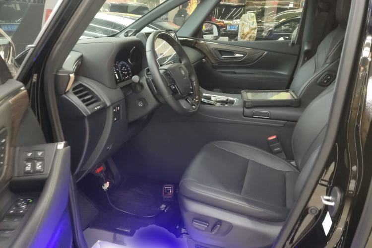 Used Toyota Vellfire 2024 Crown Dual-Engine 2.5L Supreme Executive Edition Driver Seat