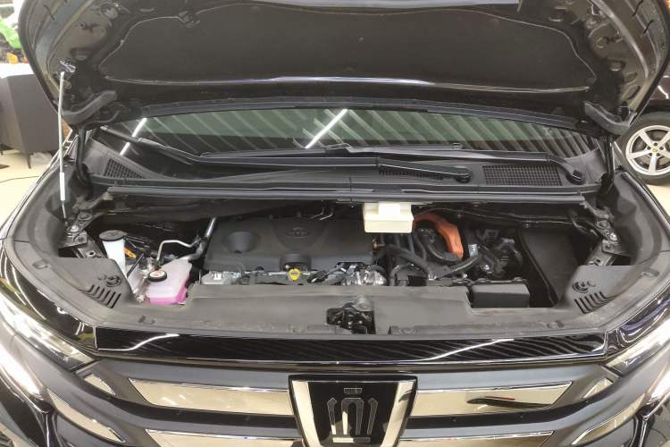 Used Toyota Vellfire 2024 Crown Dual-Engine 2.5L Supreme Executive Edition Engine Bay